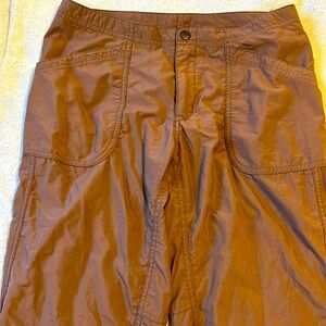 Mountain Hardwear Nylon Cropped Outdoor Pants Size 8 23" Inseam